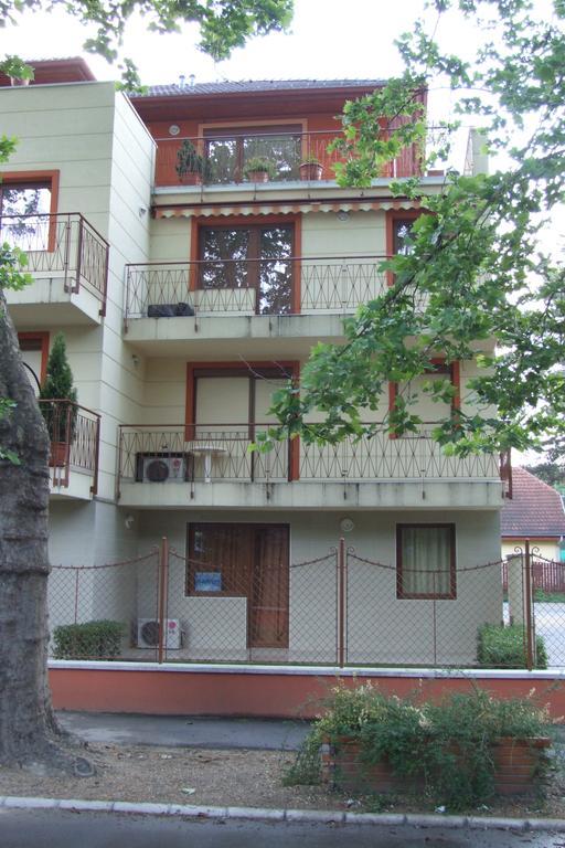 Villa Palazzo Apartments Siofok Luaran gambar